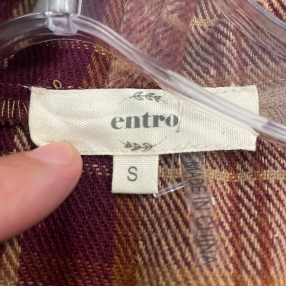 Entro Women's Plaid Sleeveless Cardigan Open Front Wine/Tan Size Small Fringe - Picture 7 of 8